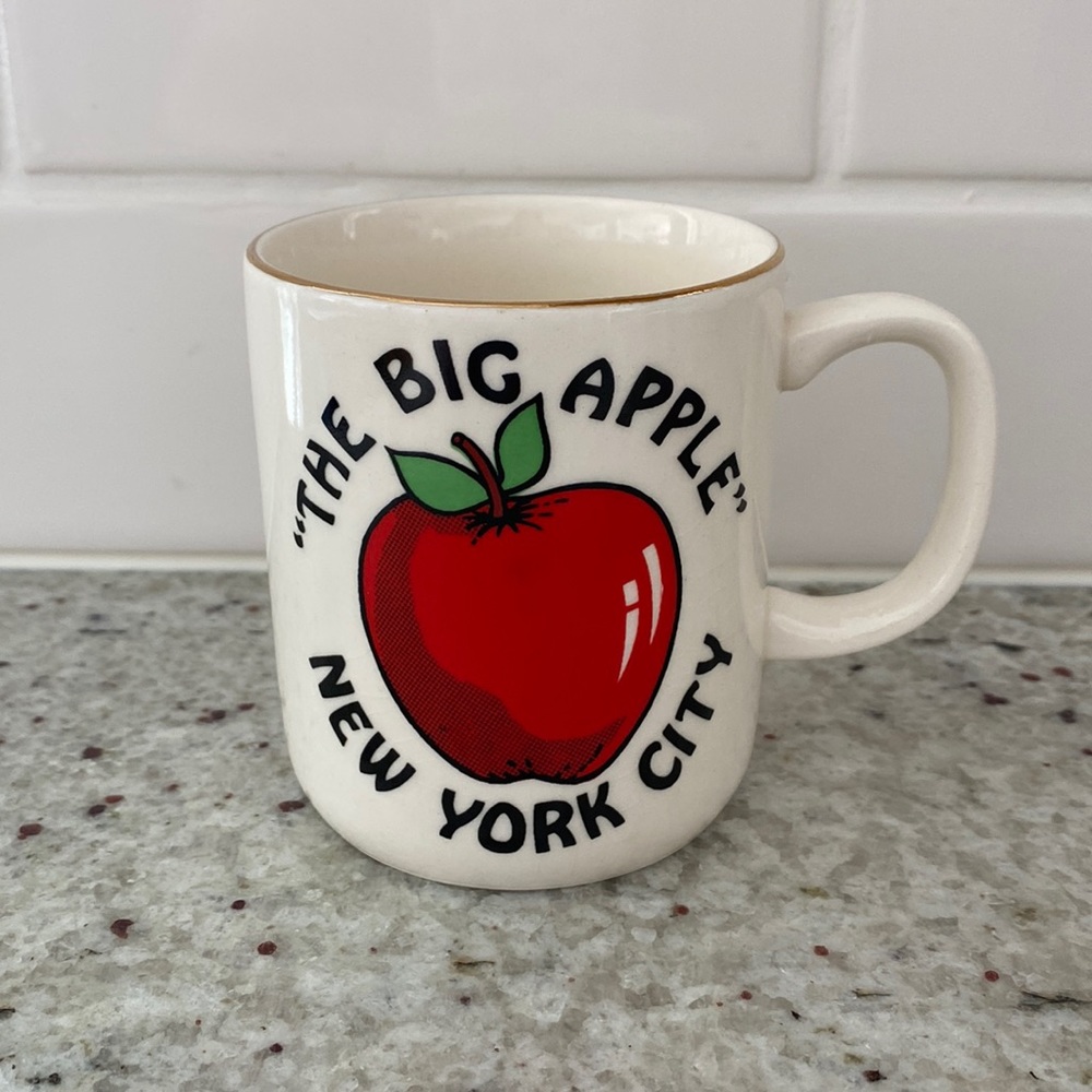Vintage The Big Apple New York City vintage coffee mug